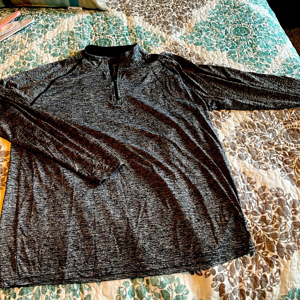 Long sleeve loose under armour pullover